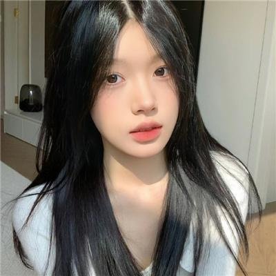 穿着旗袍的女孩